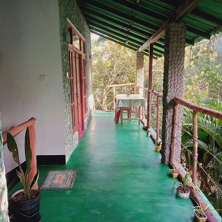 N S K Green Villa Сигирия Экстерьер фото