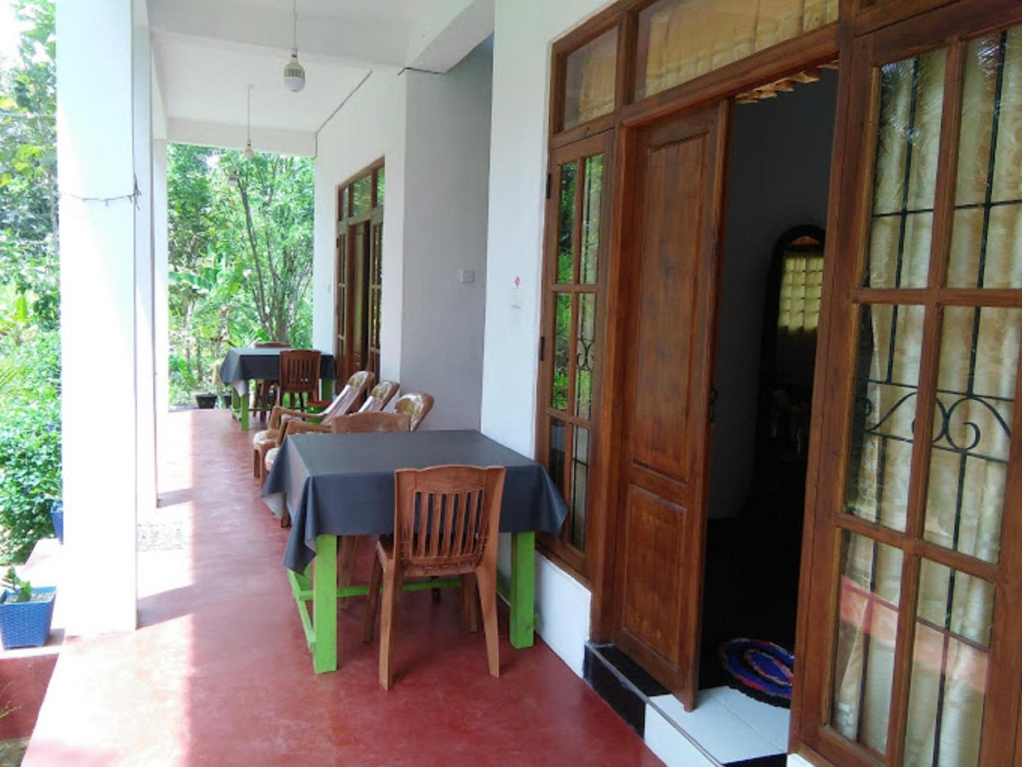 N S K Green Villa Сигирия Экстерьер фото
