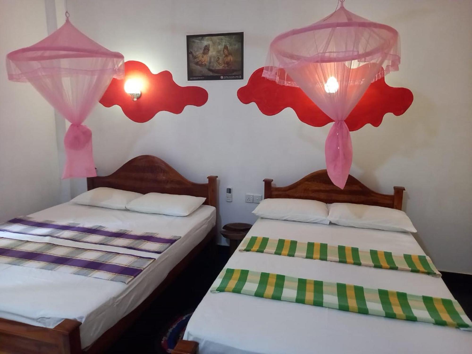 N S K Green Villa Сигирия Экстерьер фото